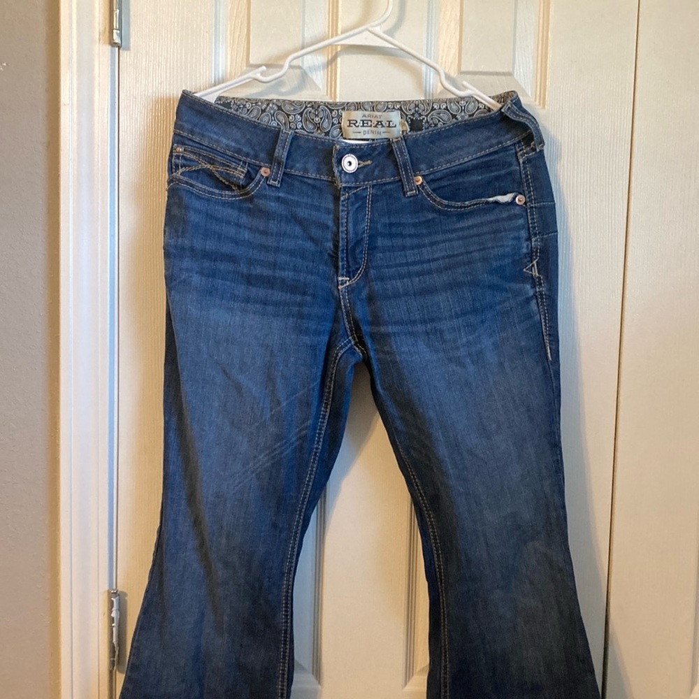 ARIAT mid rise, dark wash jeans with flare legs 30r